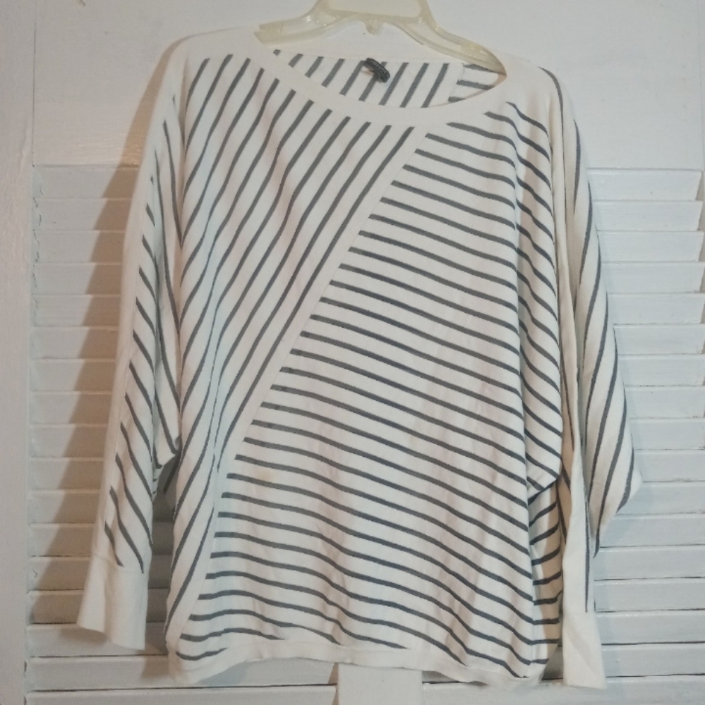 LAFAYETTE 148 Sweater